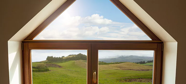 Trapezoid Window Maintenance in Brownsville, FL